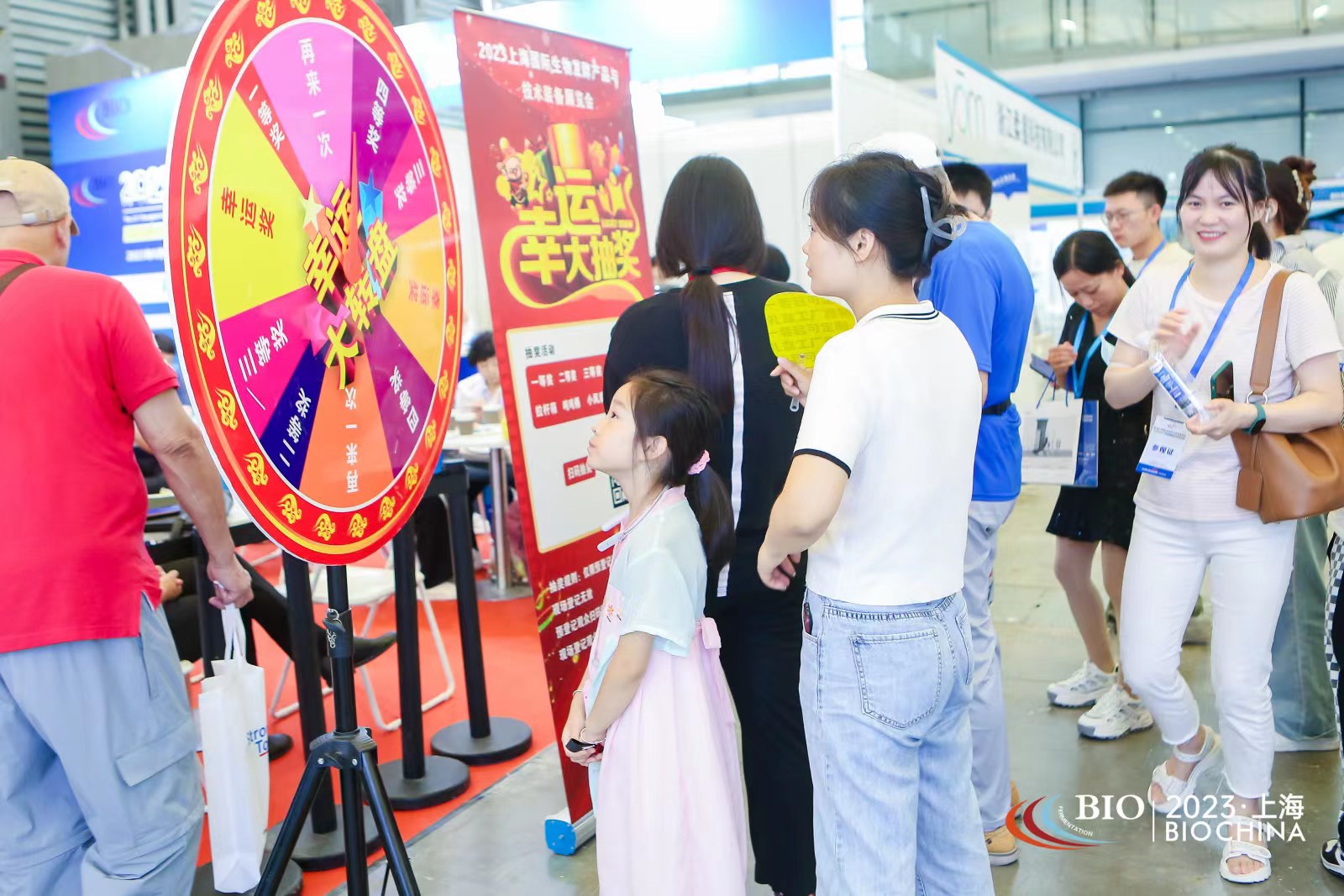 預(yù)報(bào)名客戶(hù)，禮品免費(fèi)送，現(xiàn)場(chǎng)抽獎(jiǎng)活動(dòng)
